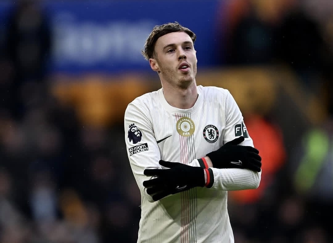 Premier league Icon Tells Cole Palmer to leave 'Toxic' Chelsea amid Man United links.