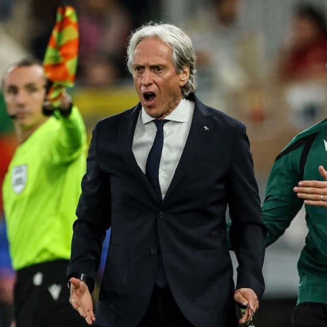 JORGE JESUS RESPONDS TO RONALDO*